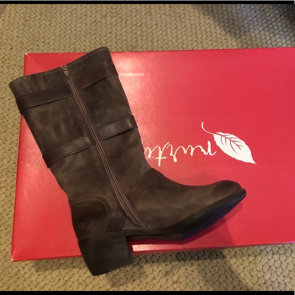 Nurture Boots - Picture 2 of 4